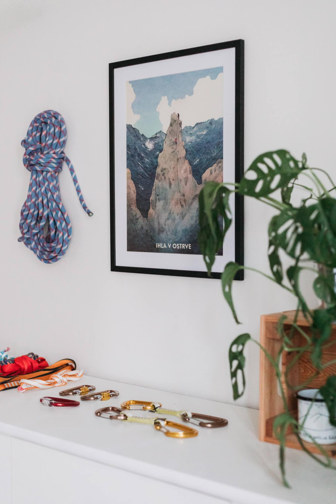 Jehla v Ostrvě – Tina Minor